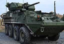 Indie zahájila zkoušky amerických vozidel Stryker. O ruské zbraně již nemá zájem