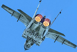 Letecký závod Sokol předal první letošní várku modernizovaných ruských stíhaček MiG-31