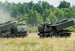 Polsko posiluje své dělostřelectvo až o 776 raketometů HIMARS a Homar-K