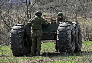 Rusko nasadilo tajemný robot na frontu. Tohle má být jeho trumf v Charkovské oblasti