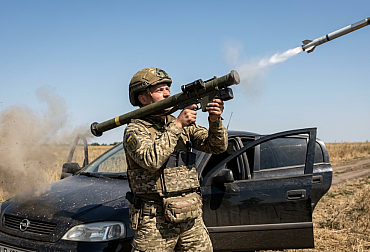 Video: První bojový odpal v životě. Ukrajinský voják sestřelil ruský dron na první pokus pomocí MANPADS